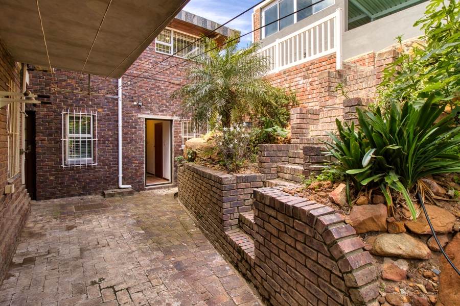 4 Bedroom Property for Sale in Gordons Bay Village Western Cape